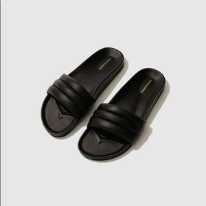 Beatrice Valenzuela Sandalias